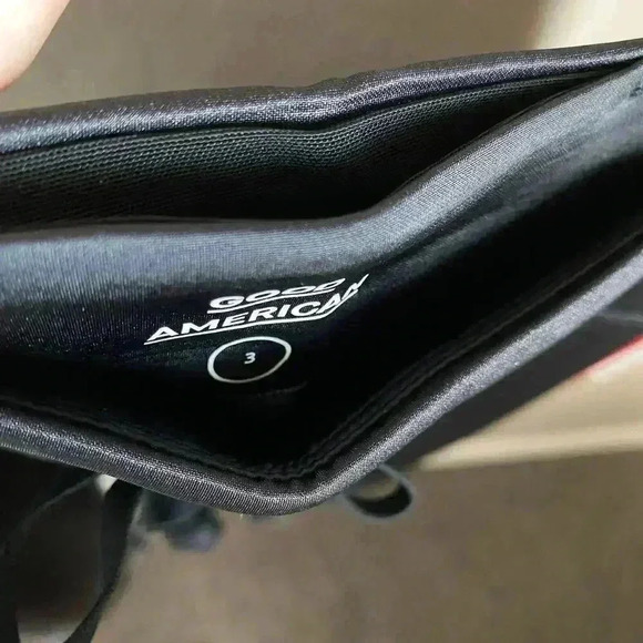 Good American Cinched Waist Capri Camo Size Large - Picture 5 of 13